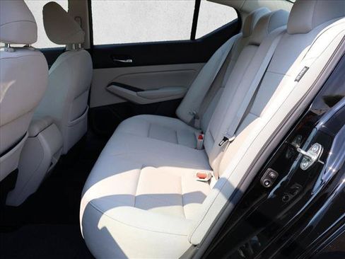 Used 2019 Nissan Altima 2.5 S FWD image 21