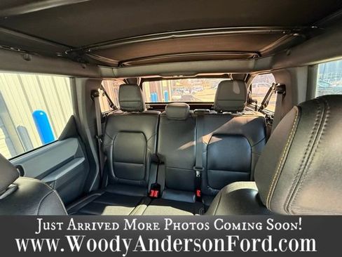 Used 2023 Ford Bronco Badlands image 7