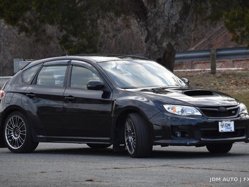 Used 2013 Subaru Impreza WRX STI image 4