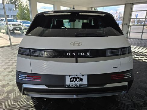 New 2026 Hyundai Ioniq 5 SEL image 5