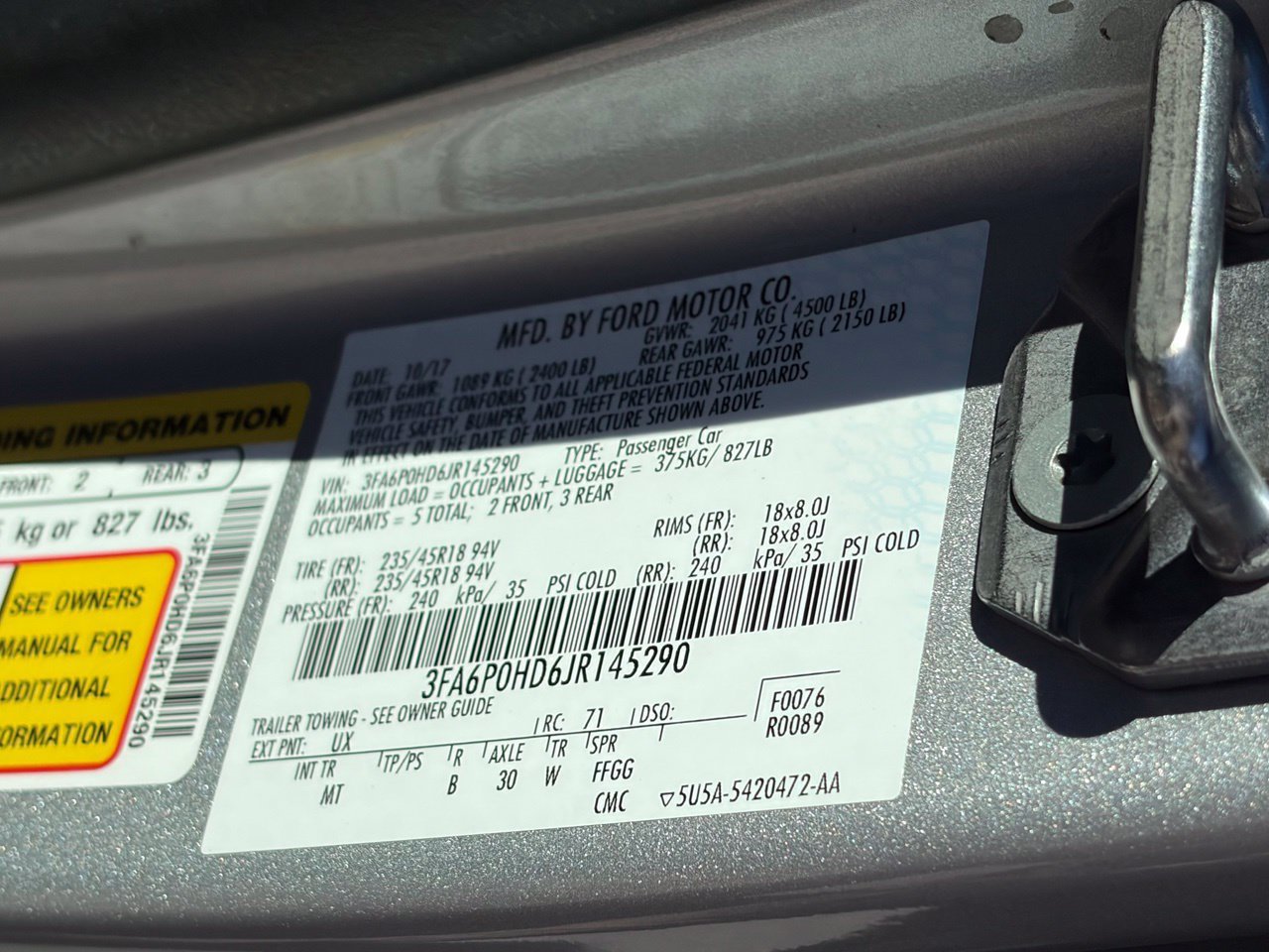 Used 2018 Ford Fusion SE w/ Equipment Group 201A FWD image 12