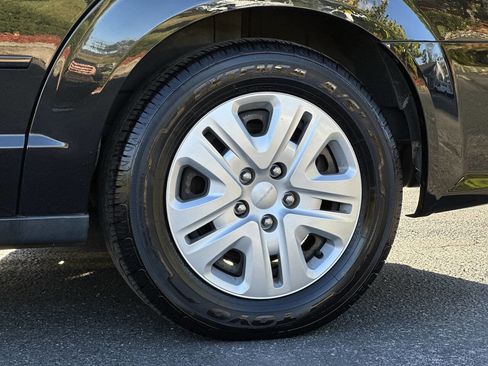 Used 2015 Dodge Grand Caravan SE w/ Quick Order Package 29E SE image 9