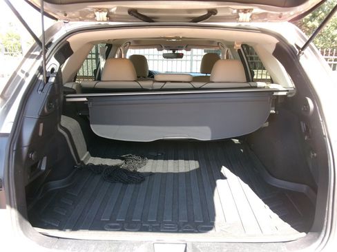Used 2018 Subaru Outback 2.5i Limited AWD/4WD image 28