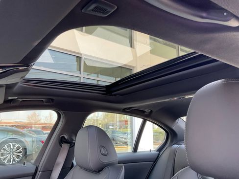 New 2026 BMW 330i Sedan w/ M Sport Package image 21