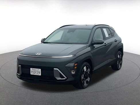 Used 2025 Hyundai Kona SEL image 7