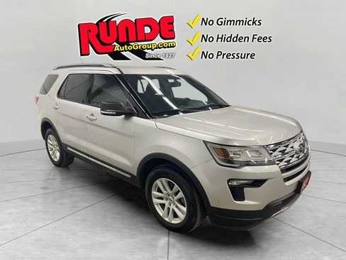 Used 2019 Ford Explorer XLT w/ Equipment Group 201A image 7