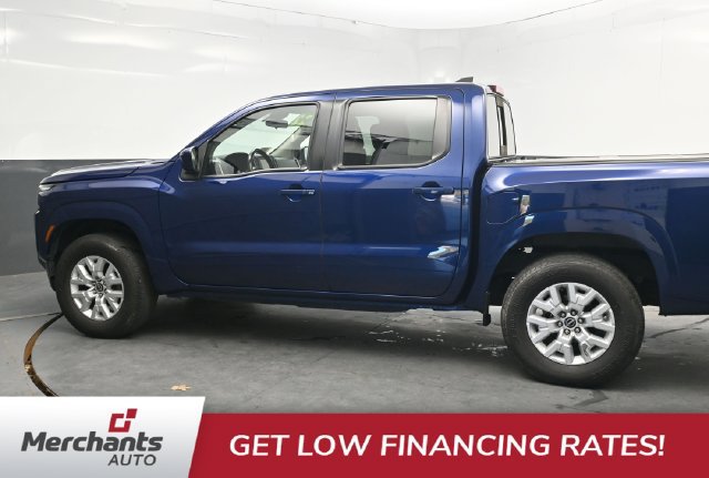 Used 2022 Nissan Frontier SV AWD/4WD image 4