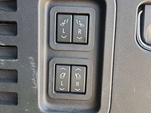 Used 2024 GMC Acadia Denali w/ Super Cruise Package FWD image 9