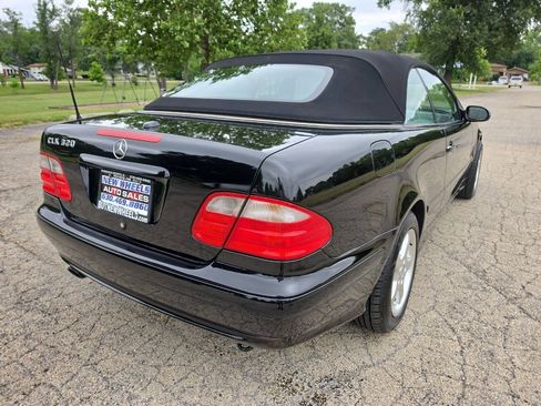 Used 2000 Mercedes-Benz CLK 320 Cabriolet image 17