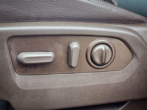 Certified 2022 GMC Sierra 3500 Denali image 21