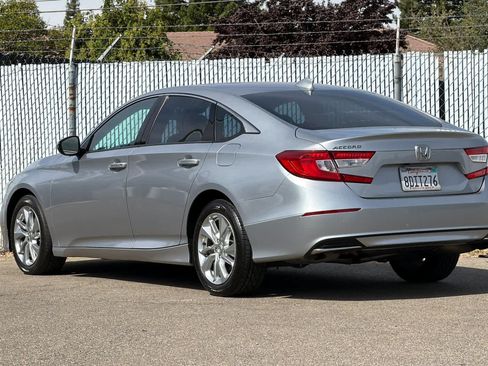 Used 2018 Honda Accord LX image 5