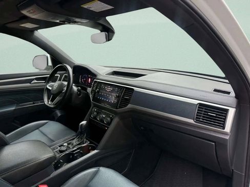 Used 2021 Volkswagen Atlas Cross Sport SEL image 8