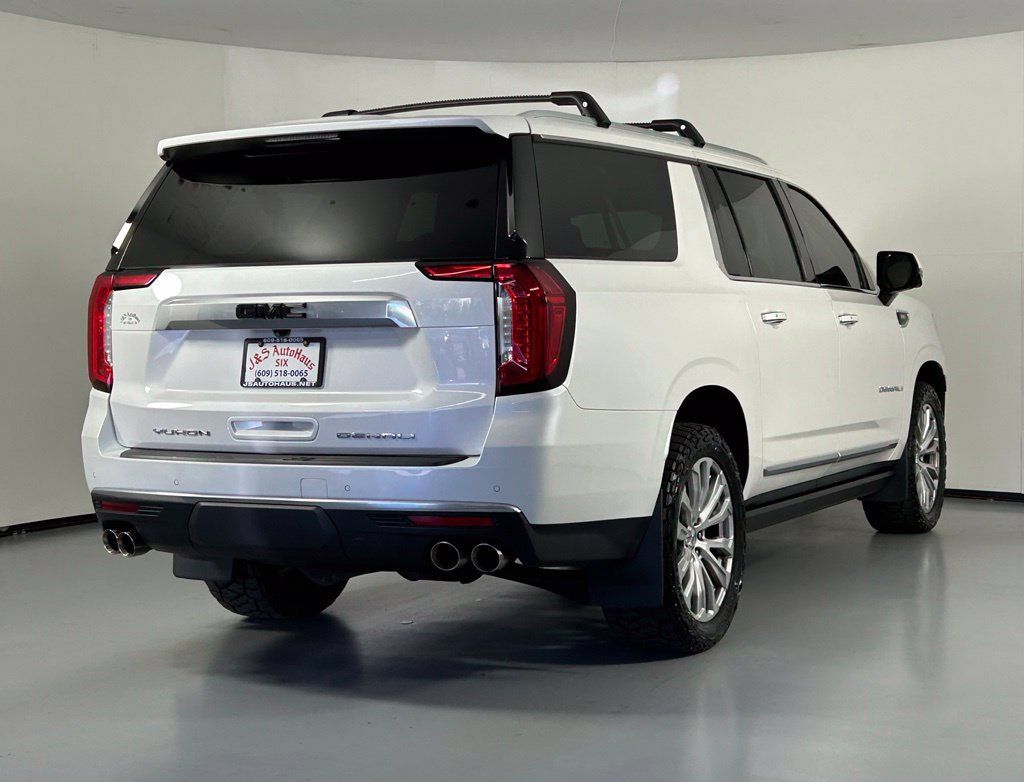 Used 2023 GMC Yukon XL Denali AWD/4WD image 7