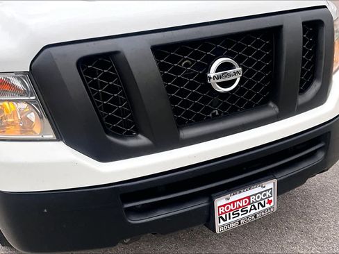 Used 2020 Nissan NV 3500 S image 28