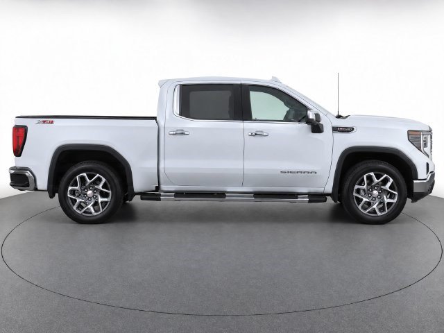 Used 2022 GMC Sierra 1500 SLT w/ X31 Off-Road Package AWD/4WD image 2