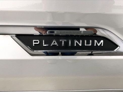 Used 2025 Toyota Tundra Platinum AWD/4WD image 7