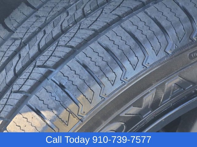 Used 2022 Chrysler Pacifica Touring FWD image 11