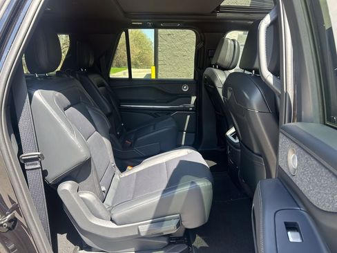 New 2026 Lincoln Navigator L Reserve AWD/4WD image 24