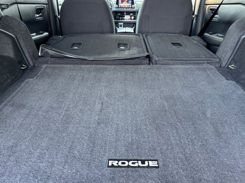 Certified 2024 Nissan Rogue SV image 17