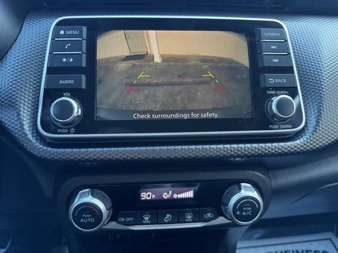 Used 2020 Nissan Kicks SV image 18