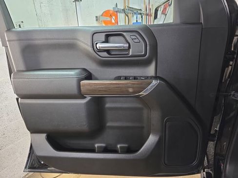 Used 2022 Chevrolet Silverado 1500 LT Trail Boss w/ Bed Protection Package AWD/4WD image 25