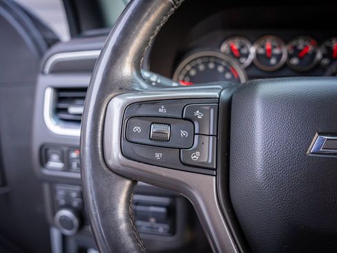 Used 2021 Chevrolet Suburban RST w/ Luxury Package image 18