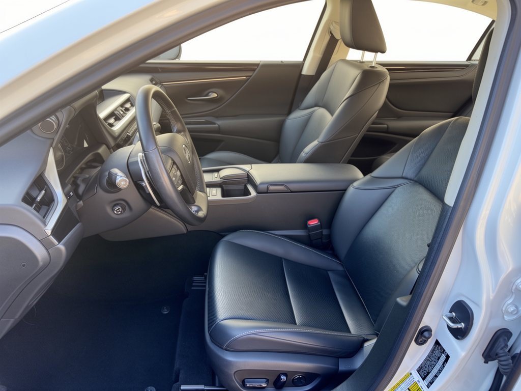 Used 2020 Lexus ES 350 w/ Premium Package FWD image 5