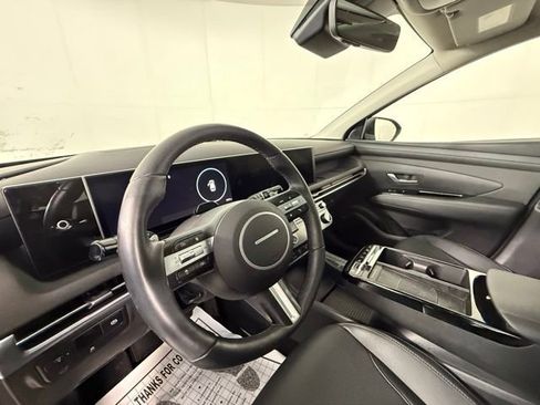 Used 2025 Hyundai Tucson Limited image 6