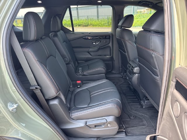 Used 2026 Honda Pilot TrailSport image 12