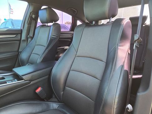 Used 2018 Honda Accord Sport image 11