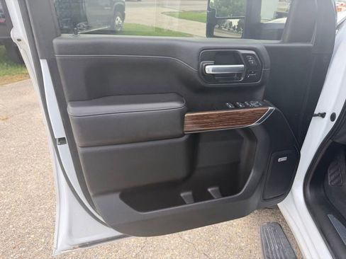 Used 2021 Chevrolet Silverado 2500 High Country w/ Z71 Off-Road Package AWD/4WD image 11