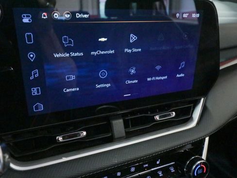 Used 2026 Chevrolet Equinox LT w/ Convenience Package II FWD image 19