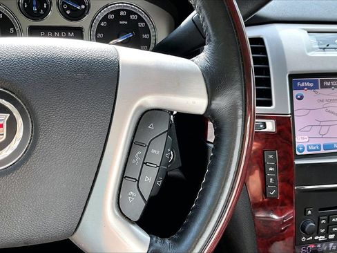 Used 2014 Cadillac Escalade Premium AWD/4WD image 31