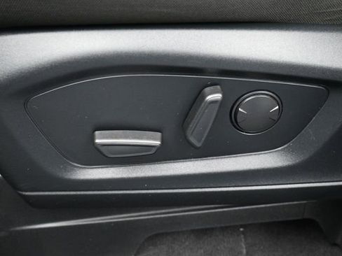 Used 2022 Ford Explorer XLT w/ Class IV Trailer Tow Package image 12