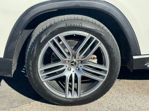 Used 2024 Mercedes-Benz GLS 450 4MATIC image 17