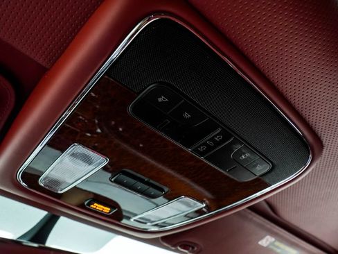 Used 2018 Bentley Mulsanne RWD image 43