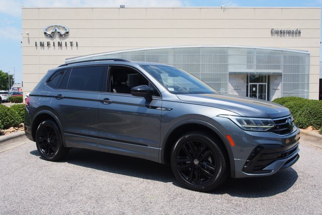 Used 2022 Volkswagen Tiguan SE R-Line AWD/4WD image 1