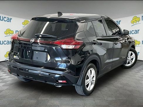 Used 2022 Nissan Kicks S FWD image 6