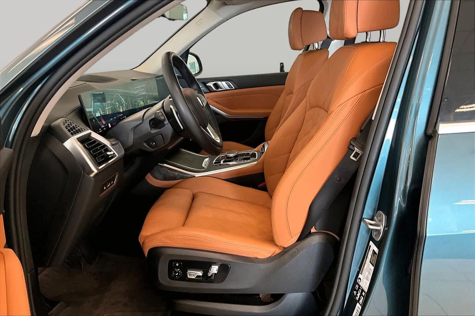 Used 2025 BMW X7 xDrive40i AWD/4WD image 7
