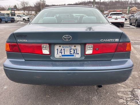 Used 2001 Toyota Camry CE image 6