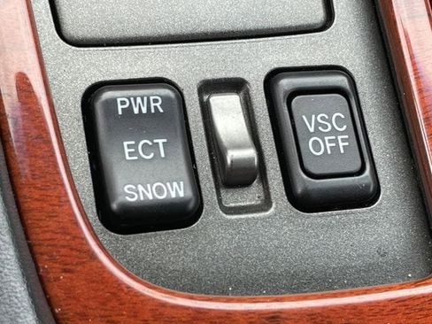 Used 2002 Lexus SC 430 Convertible RWD image 22