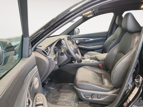 Used 2024 INFINITI QX50 Sport image 25