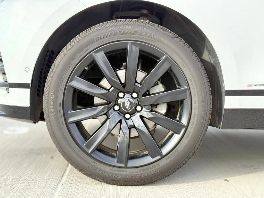 Used 2018 Land Rover Range Rover Velar R-Dynamic SE AWD/4WD image 3