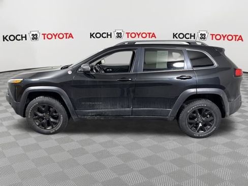 Used 2016 Jeep Cherokee Trailhawk w/ Leather Interior Group image 4