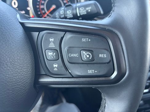 Used 2022 Jeep Wrangler Unlimited Sport image 17