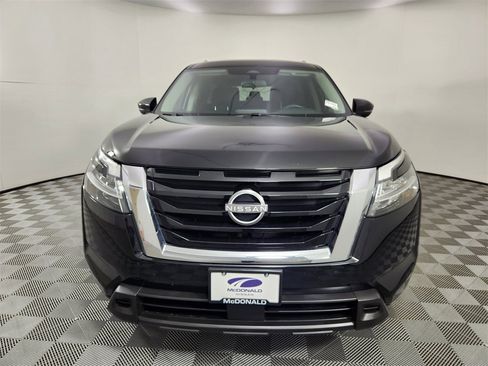 Used 2022 Nissan Pathfinder SV w/ Cargo Package image 7