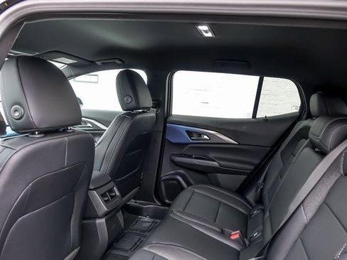 New 2026 Chevrolet Equinox EV LT image 15