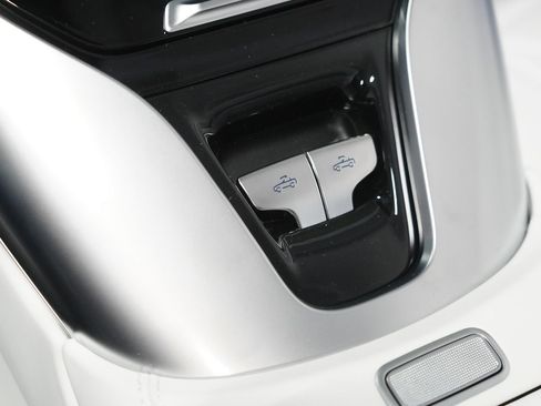 New 2026 Mercedes-Benz Maybach SL 680 image 34