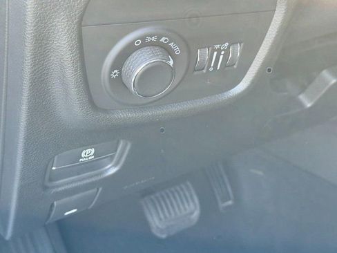 New 2025 Jeep Grand Cherokee L Altitude AWD/4WD image 14
