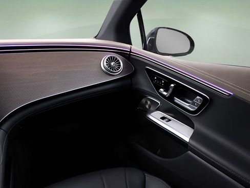 Used 2023 Mercedes-Benz EQE 350+ Sedan image 23